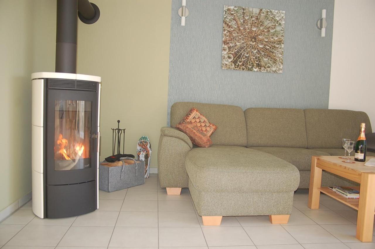 Behagliches Ferienhaus Zaunkoenig -Mit Kamin Und Sauna Tanne Bagian luar foto